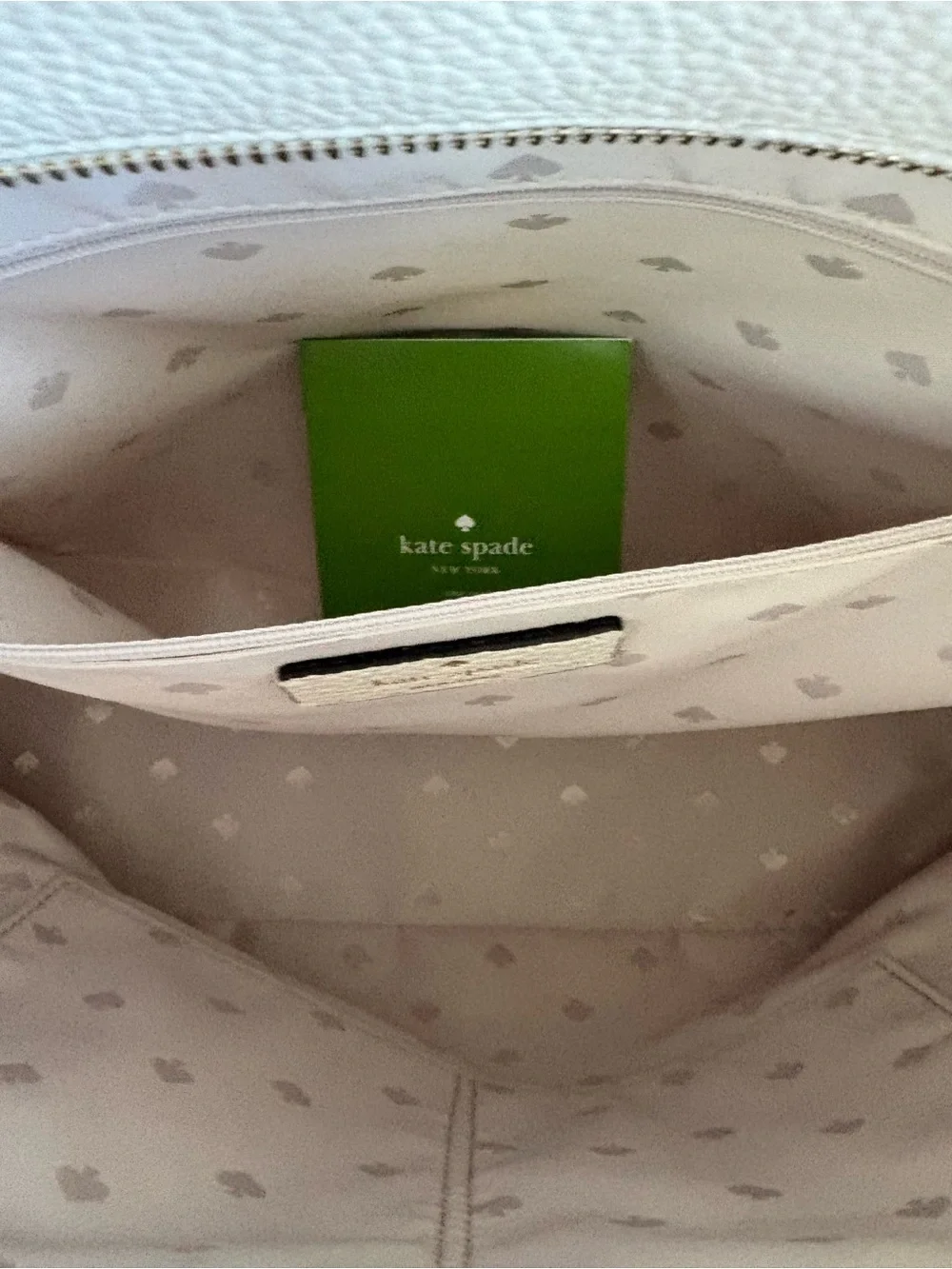 🤍🤍KATE SPADE HAYES PEBBLED LEATHER PARCHMENT ZIP TOP TOTE BAG!🤍🤍
